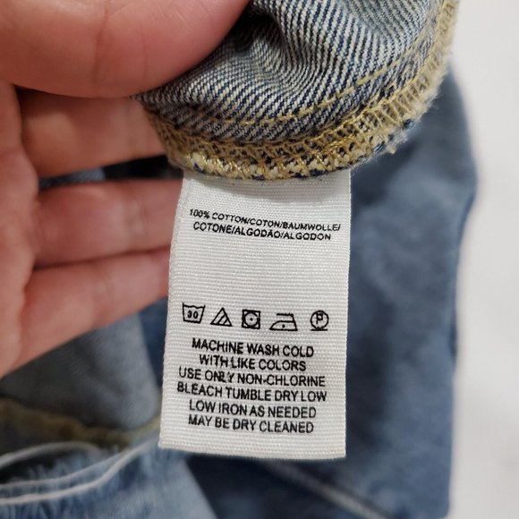 We The Free People Jean Skirt Size 25 Blue Denim Mini  Raw Hem Button Fly - Picture 4 of 7